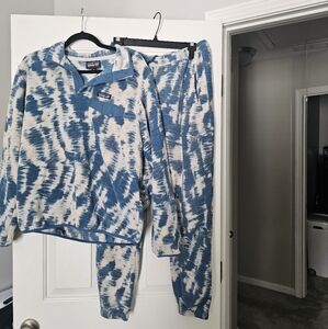 Patagonia Womens Synchilla Pullover And joggers size M